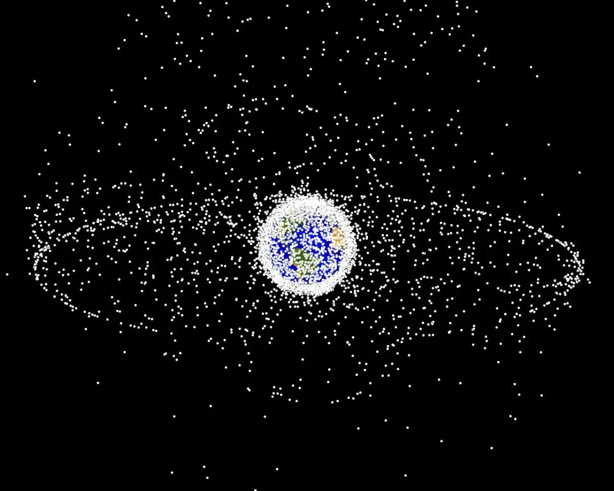 清理太空垃圾要動真格的了——歐空局2025年怎樣去太空回收垃圾？