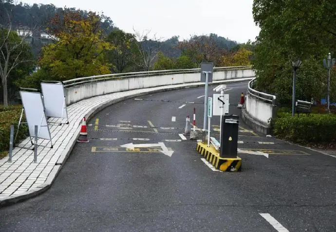 千岛湖启动景区停车场“无杆停车”