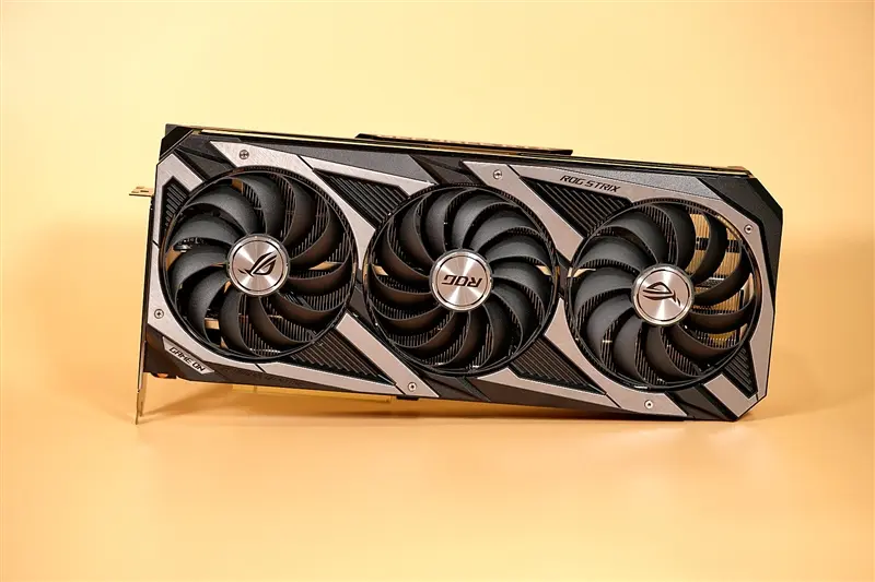 市售频率最高的非公版！华硕ROG STRIX RTX 3070评测：极尽奢华的用料