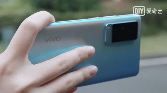 高调现身《潮流合伙人》，vivo X60看起来是位耐打型选手