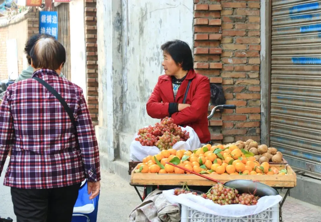 西安这条隐藏美食街，一半都是10年老店！城东人太有口福了！