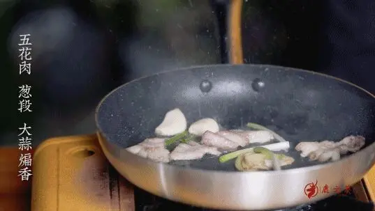 杭州美食｜爆火的百年老味道——虾爆鳝