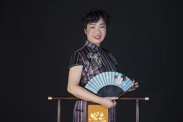 从清朝贡扇到杭州三绝：王星记扇子的百年传承之路