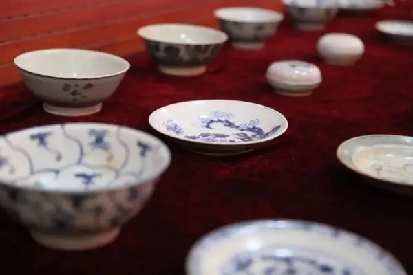一件潘趣酒碗上绘有206个人物 “中国古代航海文物大展”将开幕