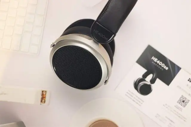 年轻人的第一副平板耳机：HIFIMAN HE400se评测