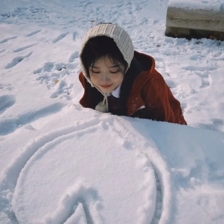 高级女头：雪是大浪漫，你是小人间