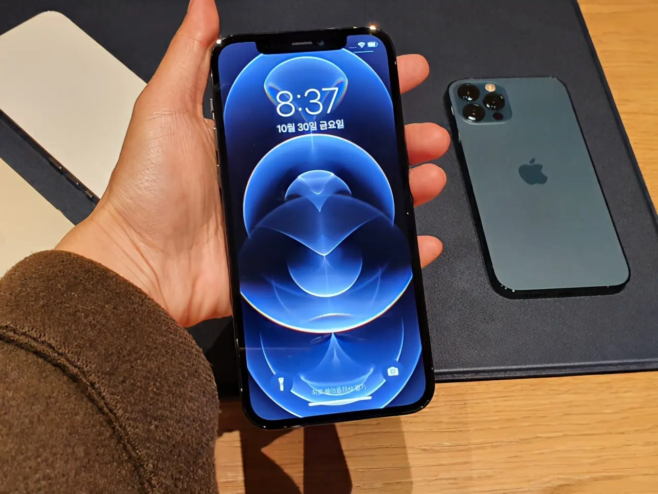 iPhone13展望，添加Touch ID，并淘汰USB线