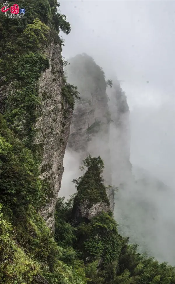 江西南武当山：壮丽山水画卷