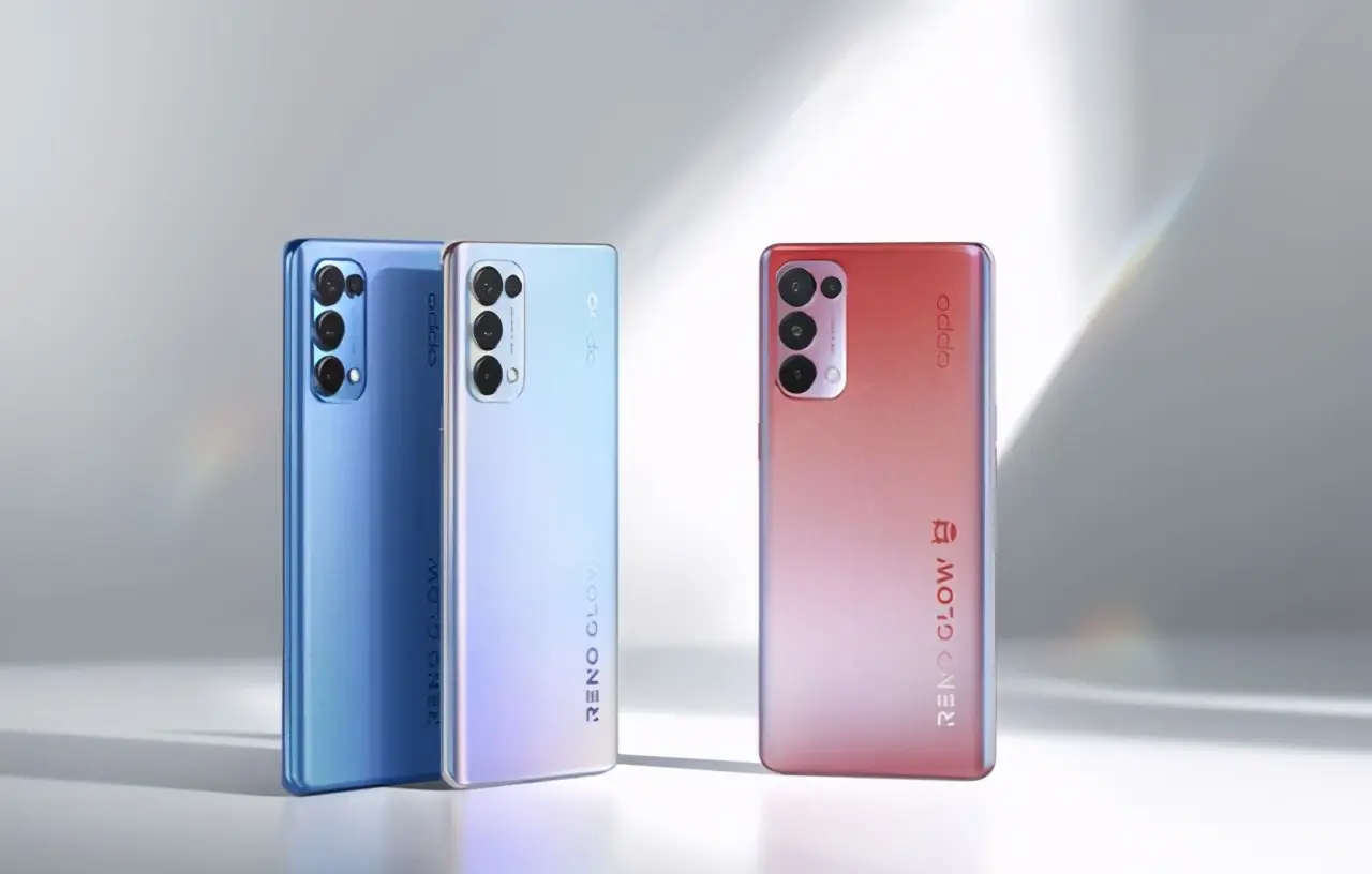 告别板砖，OPPOReno5系列轻薄设计＋65W超级闪充给100分不多