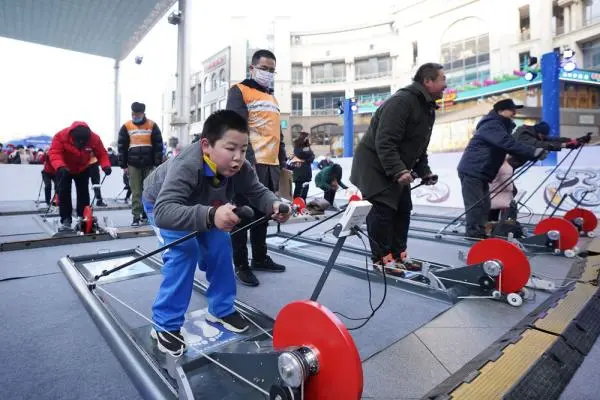 全民滑雪体能大比武（北京站）举行