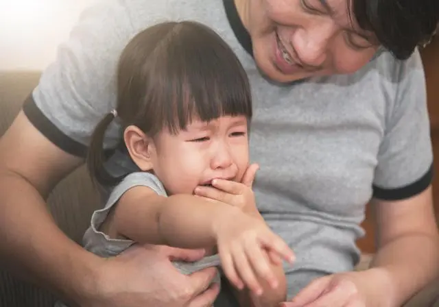 “最讨厌奶奶来我家了！”4岁女儿“口出狂言”扯下家庭的遮羞布