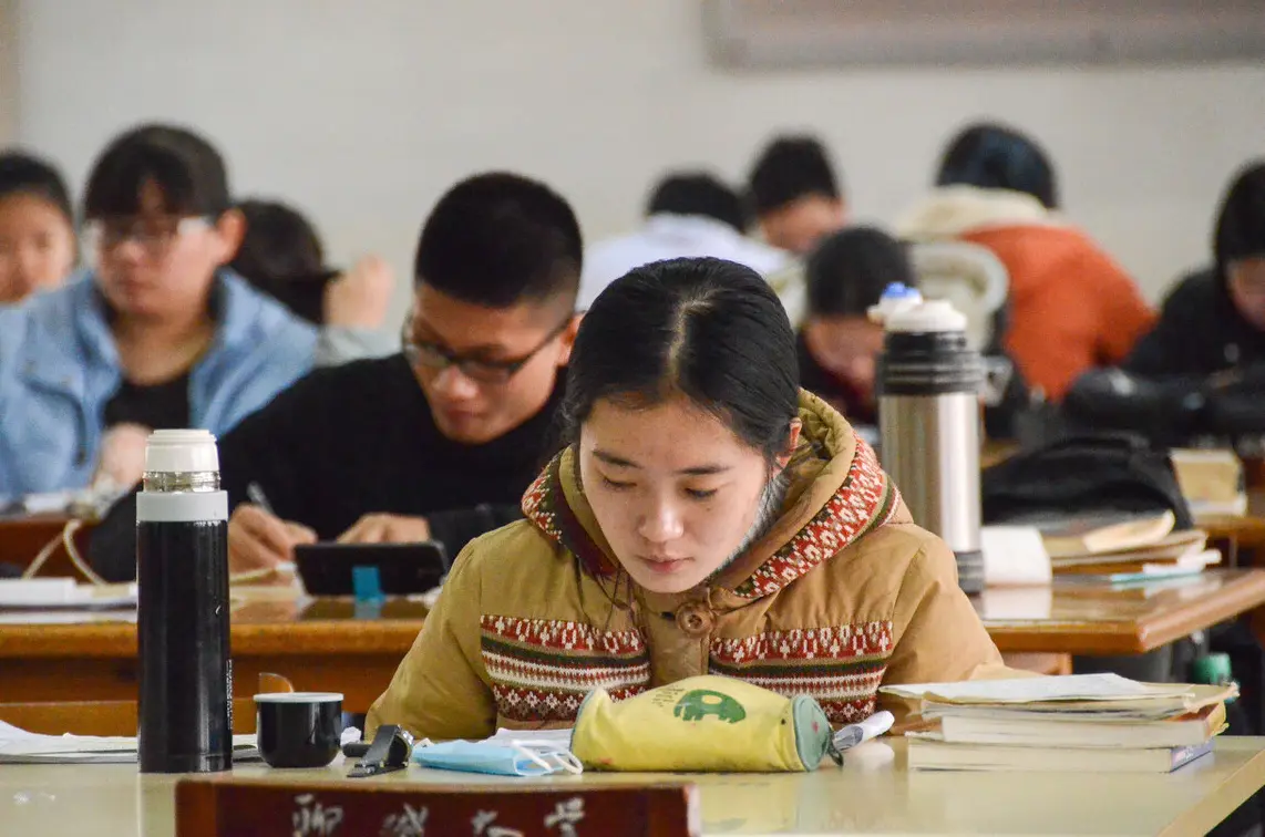 大学里容易挂科的专业排名，医学法学均上榜，大一新生要格外注意