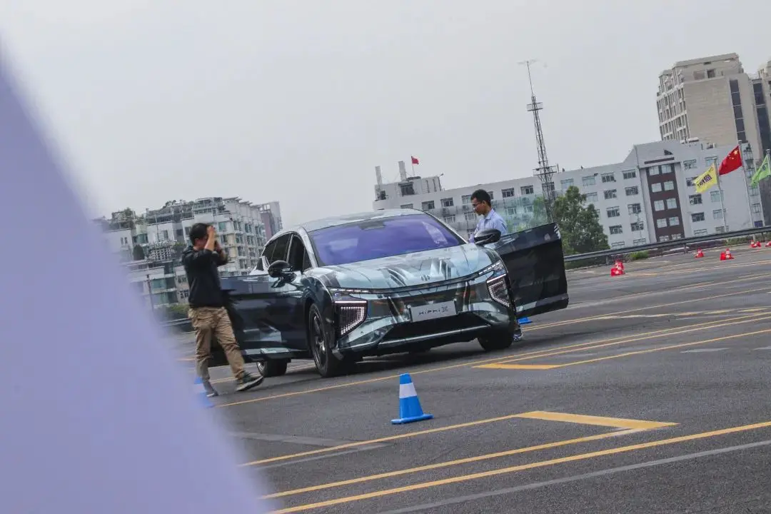 最炫酷的国产汽车，除了它我想不到有其他