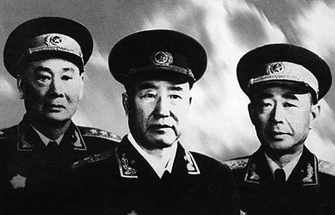 55年授衔，曾有动议授傅作义大将军衔，最后为何没成行？