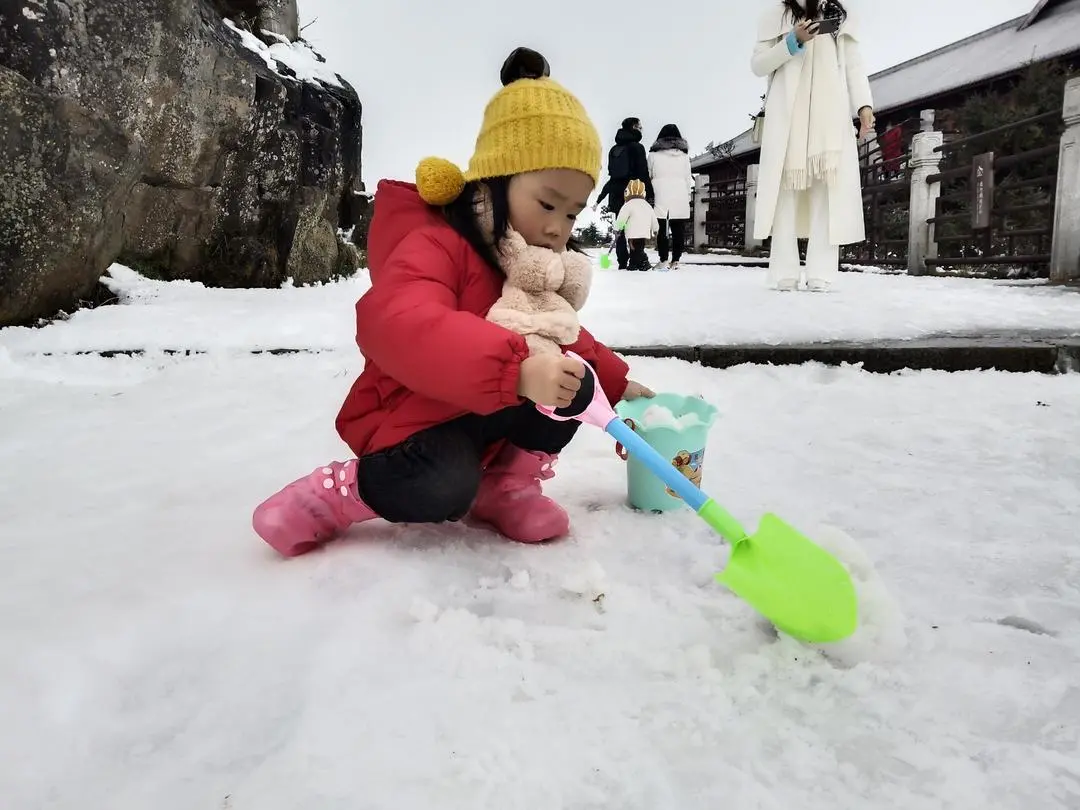 四川峨眉山冰雪温泉节开幕 门票还比平时优惠50元