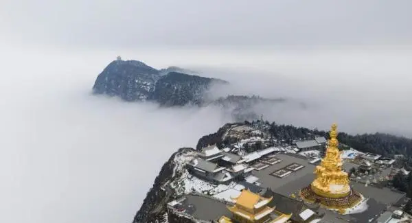 峨眉山冰雪温泉节开幕