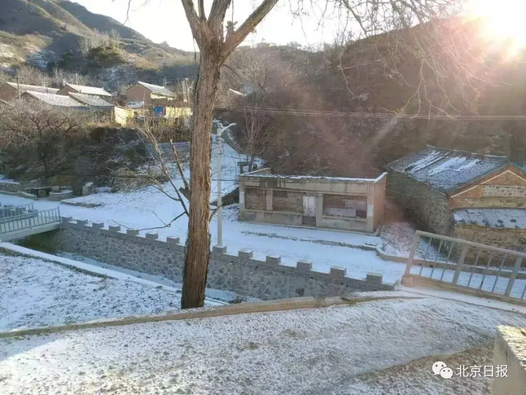 今冬首个寒潮来袭，北京最高温跌破冰点！绝美雪景已到货