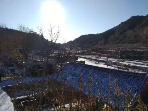 山村雪景图来了！北京密云雪后现透亮蓝天