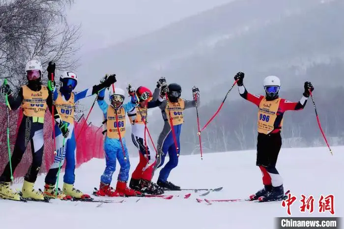 中国青少年滑雪大奖赛总决赛落幕 徐梦桃寄语“中国滑雪未来之星”