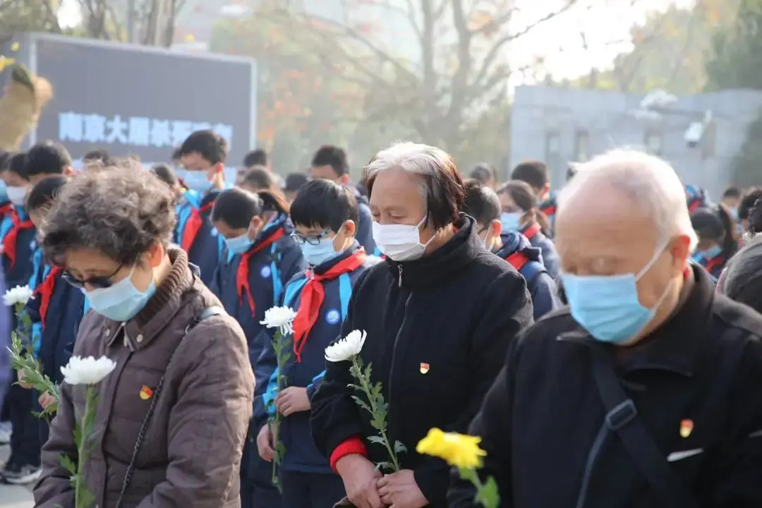 南京！83年，不能忘！第七个南京大屠杀死难者公祭日 上海多地悼念