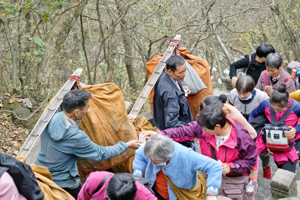 安徽九华山景区，祈福途中的那些奇闻轶事，你是否也遇见过呢？