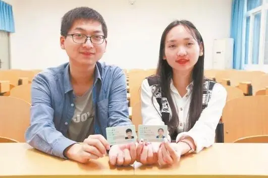 同年同月同日同分同校同班同寝！这对“七同兄弟”冲上热搜