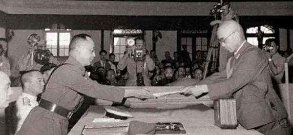 1946年镇压日军战俘暴乱，凡是答不上口令的，上去就是一枪