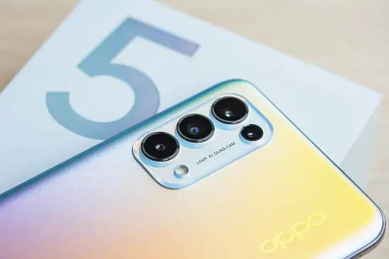 OPPO Reno5轻体验：直屏美颜视频标杆