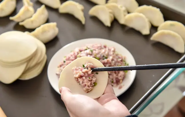 爷爷奶奶的“毒饺子”，害了孩子还不知道，有些家长还在喂