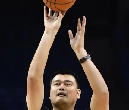 当他们看到自己罚球时的照片，自己都不好意思，NBA球员最丑的罚球动作