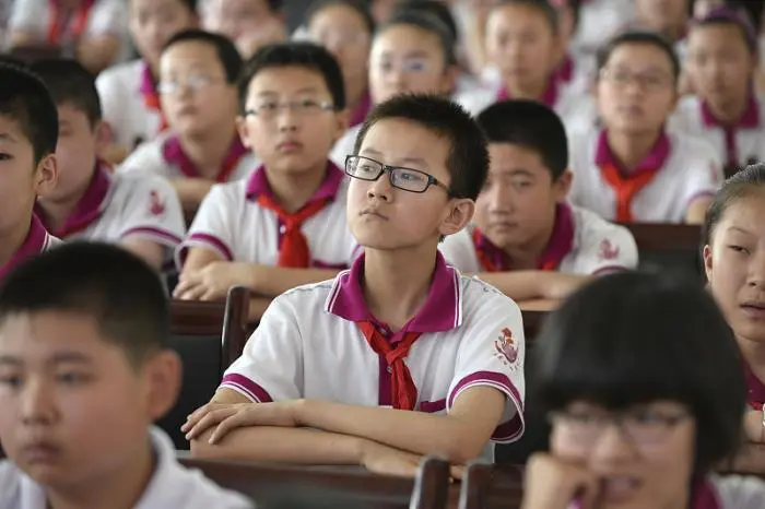 小学成绩对中学成绩有一定的影响，却不能直接决定中学成绩好坏