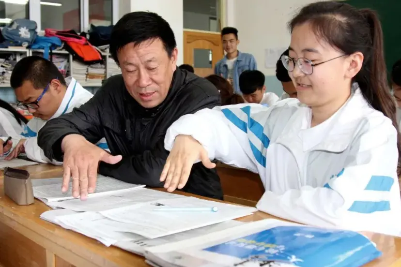 高中生物理学习困难，不仅要打好学习基础，答题技巧也很重要