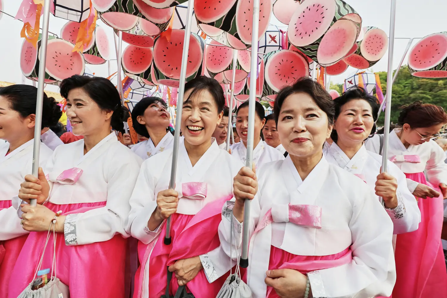 韩国将佛教“燃灯会”成功申遗，系庆祝释迦牟尼诞辰活动