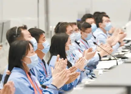嫦娥五號“挖土”歸來！揭秘：返回器為何用“打水漂”的形式回家