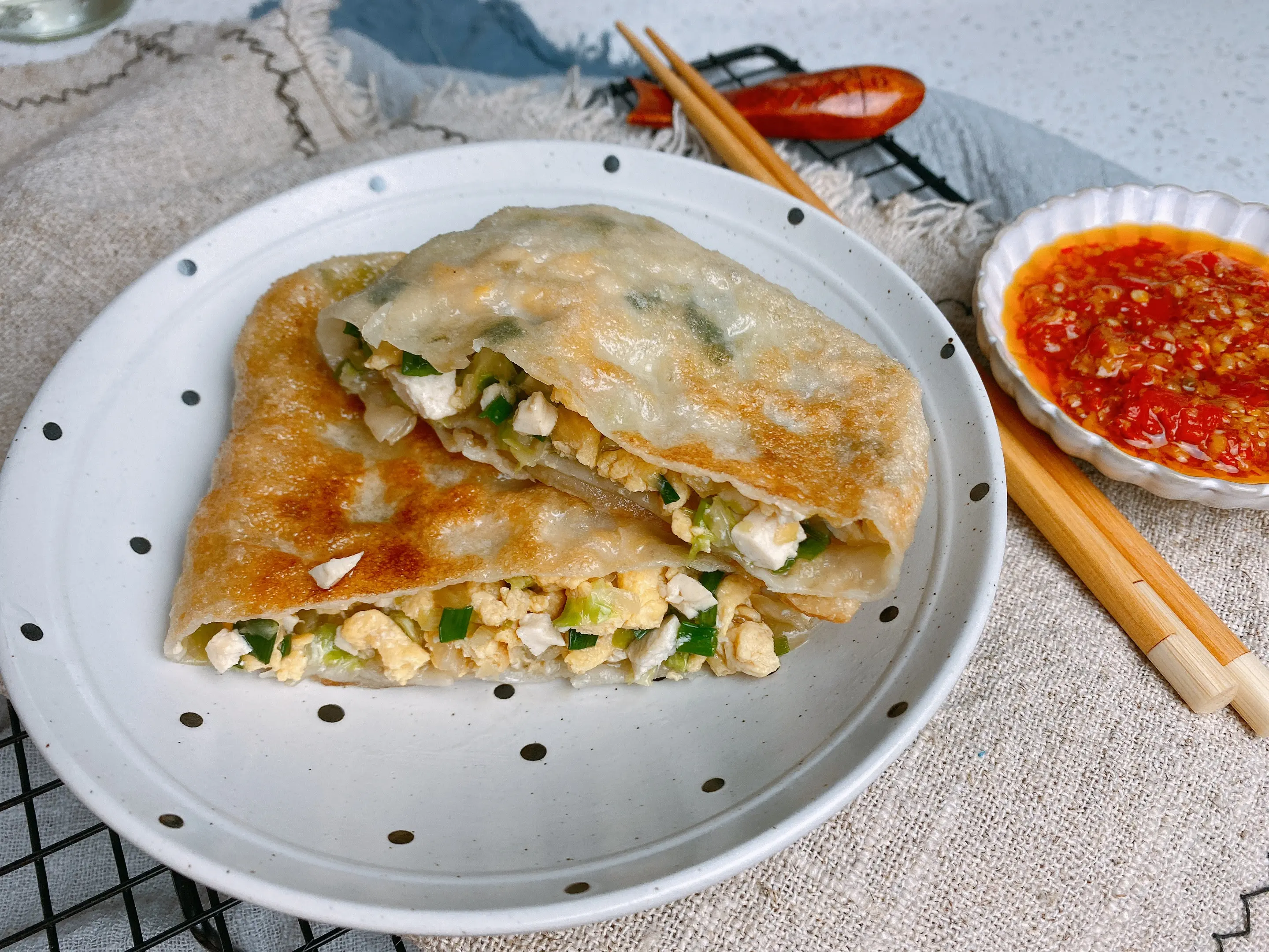 冬天要多吃白菜馅饼，不发面不烫面，皮薄馅多不破皮，放凉也不硬