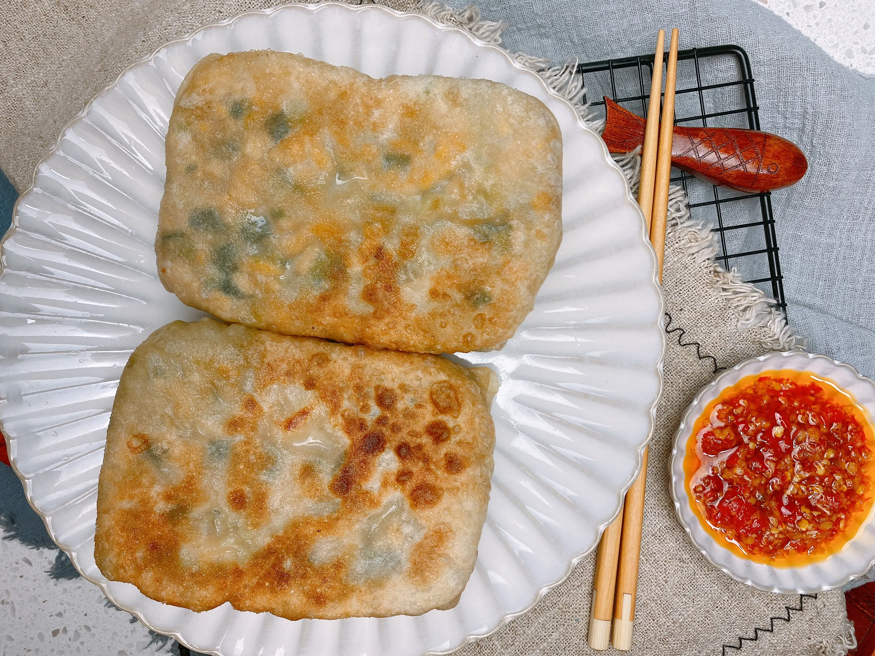 冬天要多吃白菜馅饼，不发面不烫面，皮薄馅多不破皮，放凉也不硬