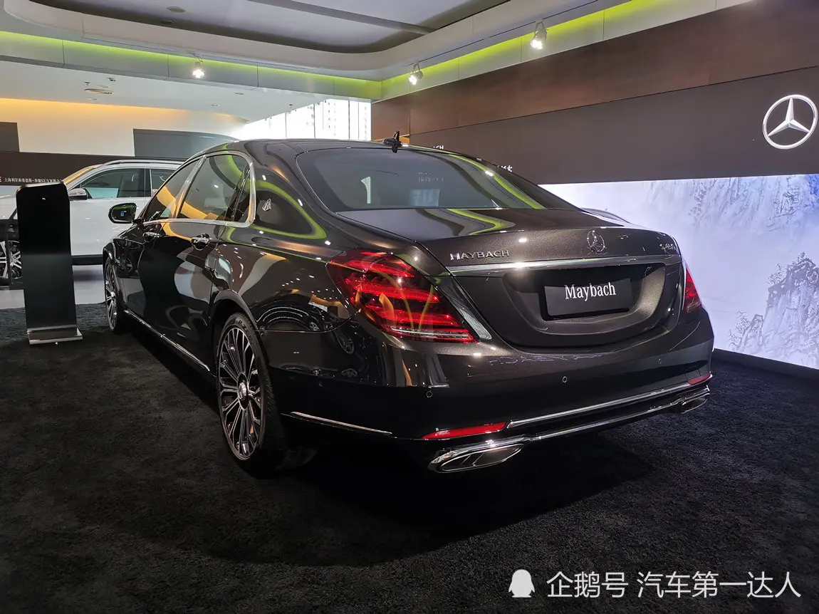 迈巴赫 S450 典藏版 黑外棕内 最新款