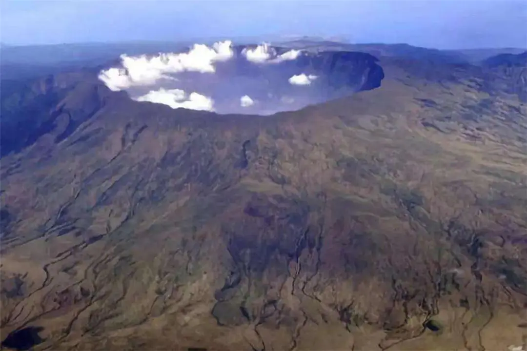 2000年来“最大规模”的火山，最近开始活跃，位于我国东北！