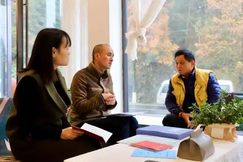 黄山脚下开民宿 贫困户变身店老板