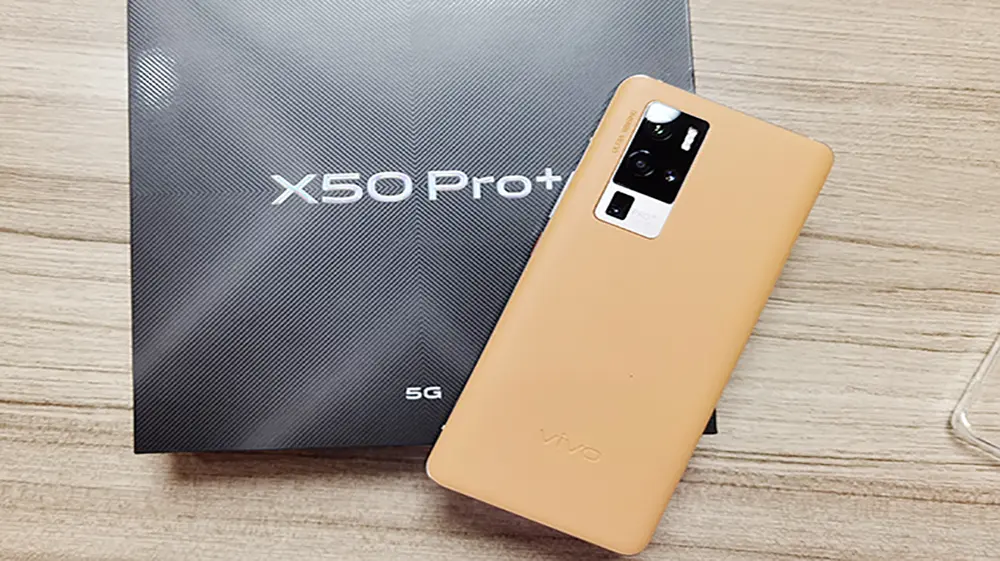 vivo X50pro＋成一代神机，骁龙865＋轻薄机身，价格是槽点！