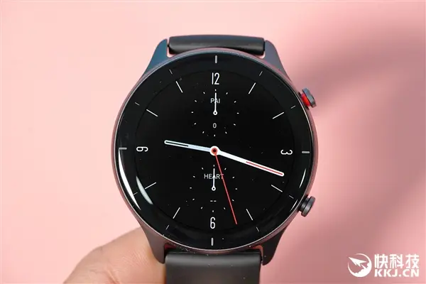 华米Amazfit GTR 2e开箱图赏：全天候屏幕 24小时超长续航