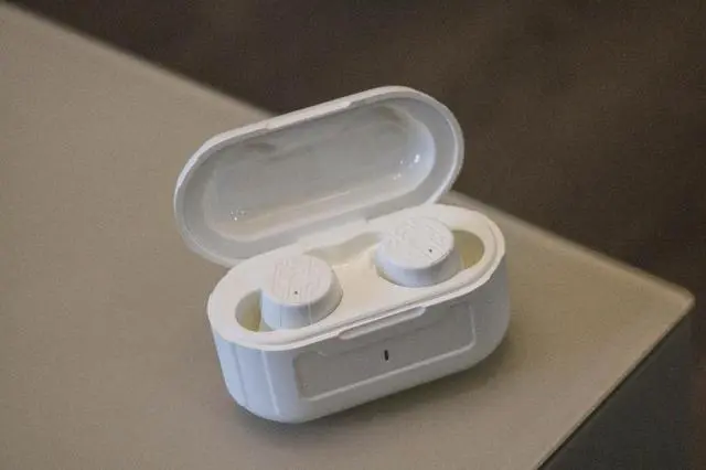 外观印花设计，音质堪比AirPods，不向音质妥协才是座右铭