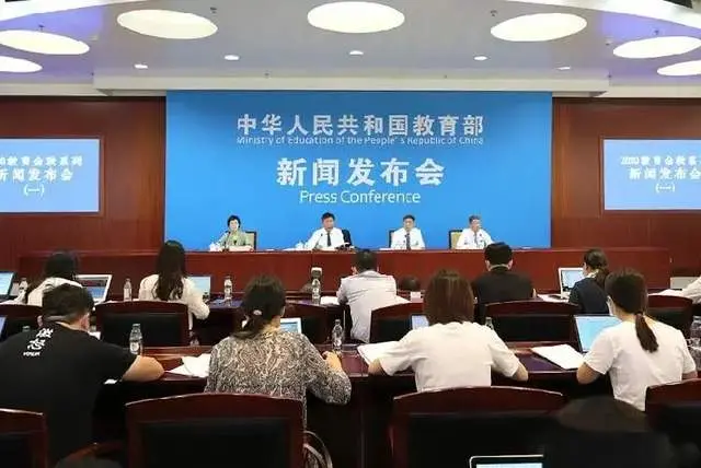 教育局最新通知：中小学寒假时间不变，却有一个坏消息，家长慌了