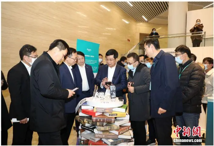 海信高管9個小時觀摩內部創新展至凌晨 透露了三個信號