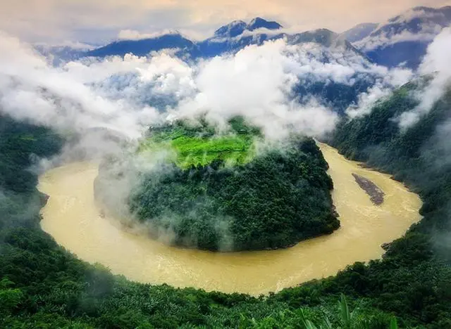 地球上最后一块秘境，至今科学家探索不断，很多传说更是骇人听闻