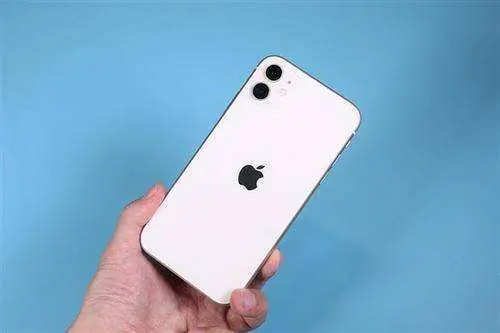 华为Mate30用了一年，今年换成iPhone12，没想象中那么好