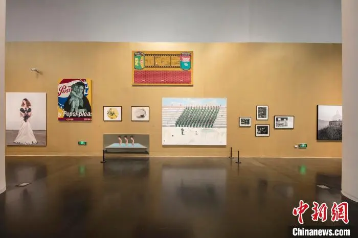 清华大学举办程昕东当代艺术收藏展