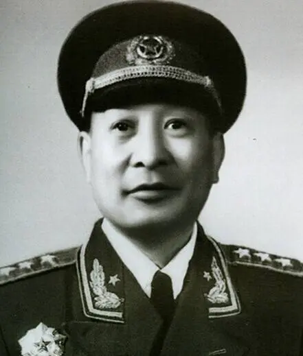 1937年红军师长为救妻子叛变，12年后率部起义，陈老总：既往不咎