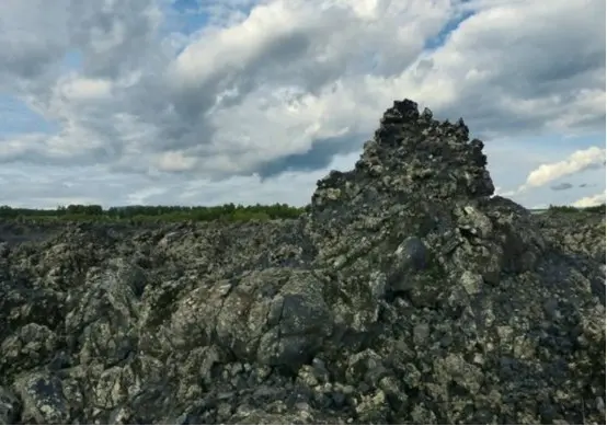 沉睡了50万年！几十座火山堆里出现异象，最活跃那个恰处我国境内