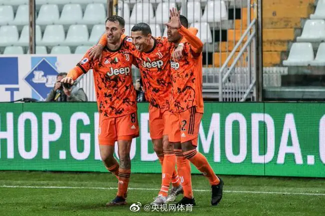 C罗双响 尤文4-0大胜帕尔马